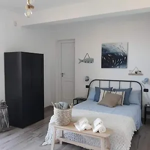  Holiday home La Casetta Di Laura Italy